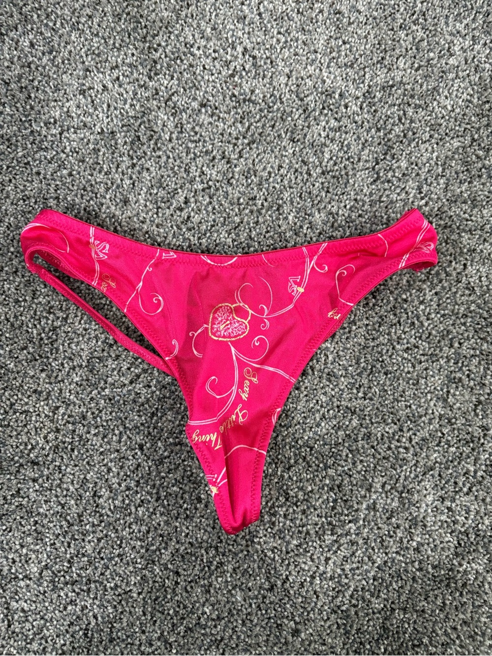 Victoria's Secret Hot Pink Heart-Print Thong- New without tag